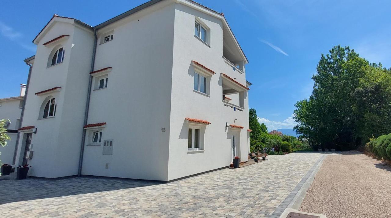 Apartments Matea バスカ エクステリア 写真